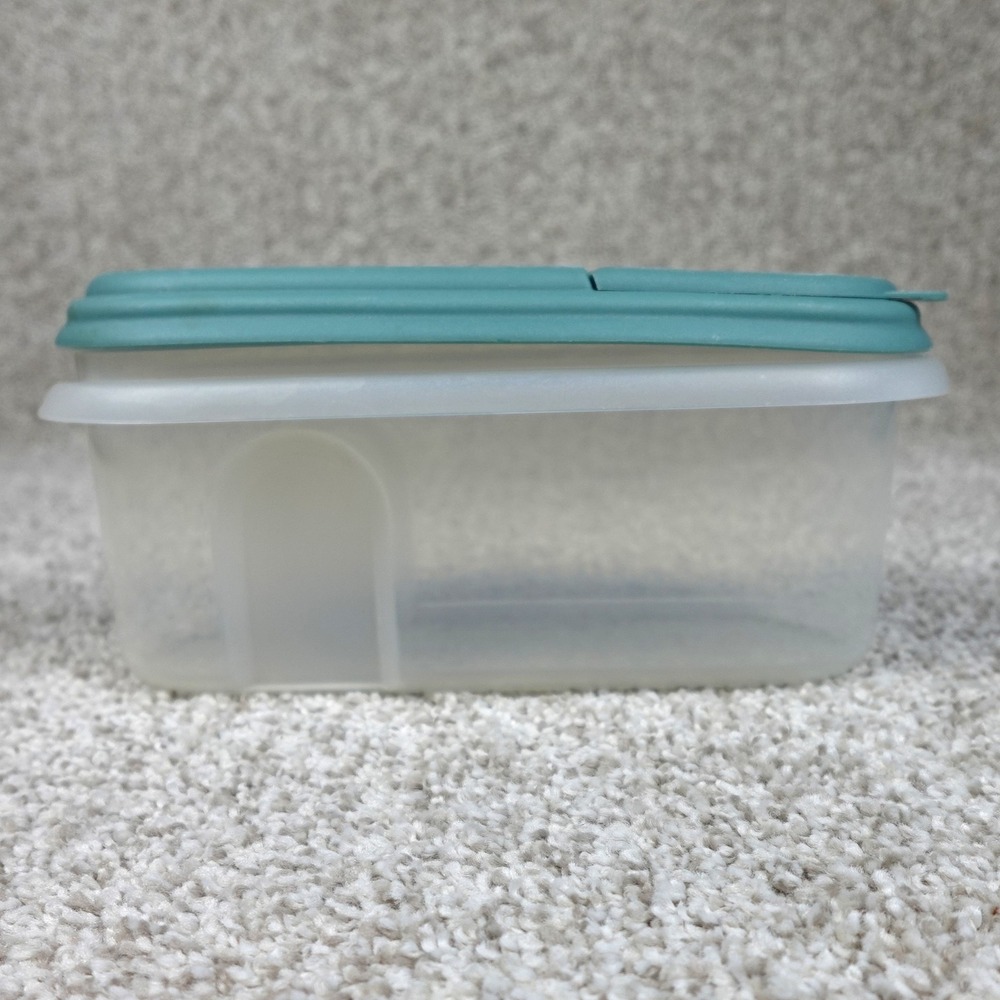 Anchor Hocking 1.5 Quart Food Storage Container Teal Flip Top Lid Clear Plastic